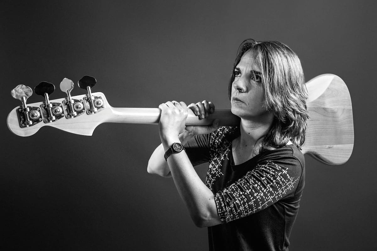 Gaby Martínez, la mujer del bajo en Las Pelotas, habló de su carrera en la música y de cómo el rock la ayudó a plantarse