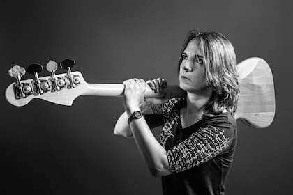 Gaby Martínez, la mujer del bajo en Las Pelotas, habló de su carrera en la música y de cómo el rock la ayudó a plantarse