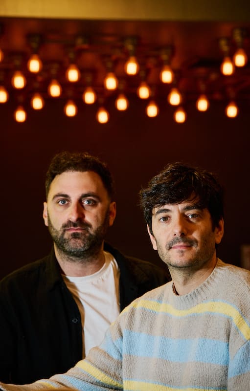 Gadiel Sztryk y Andrés Caminos son Sutottos, el dúo que es hijo dilecto del humor del under porteño de los 80