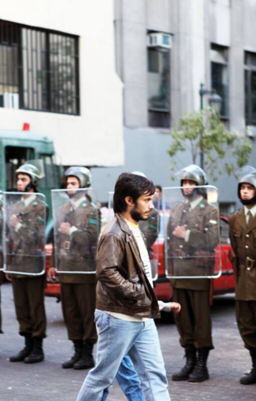 Gael García Bernal, en el papel del publicista René Saavedra, en una imagen de la película No