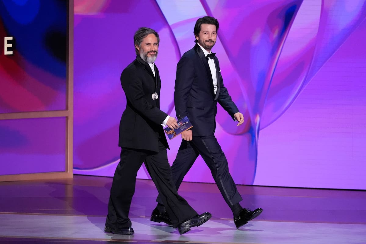 Gael García Bernal y Diego Luna hacen historia en los Emmy 2024