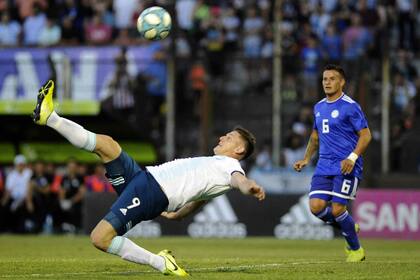 Gaich intenta una pirueta; el seleccionado no pudo con los guaraníes