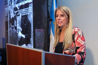 Gail Scriven (prosecretaria general de Redacción)