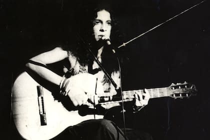 Estampa folk: Gal Costa en 1971