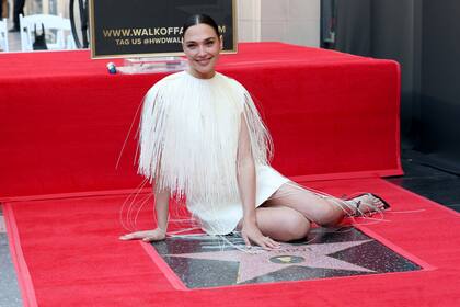 Gal Gadot ayer en la ceremonia de revelación de su estrella en el paseo de la fama de Hollywood