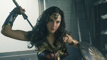 Gal Gadot renunciaría a ser la Mujer Maravilla si no despiden a Brett Ratner como director y productor del film
