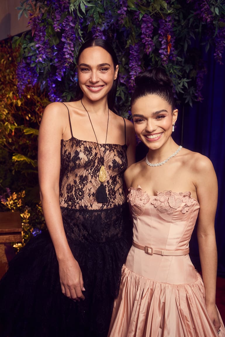 Gal Gadot y Rachel Zegler en la premiere de Blanca Nieves