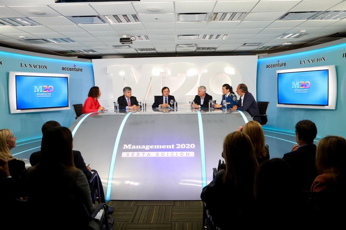 Gala Díaz Langou, directora de protección social en Cippec; Miguel Ángel Gutiérrez, presidente de YPF; José del Rio, secretario general de LA NACION; Alejandro Yapur presidente de Mc Donald´s para la región sur de América Latina; Norma Araceli Puccia, jefa del Complejo Penitenciario Olmos; y Sebasti