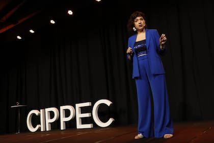 Gala Díaz Langou, directora ejecutiva de CIPPEC durante su discurso