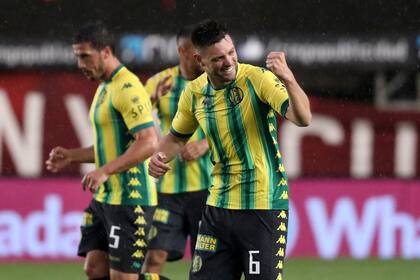 Galeano celebra su gol ante Argentinos jrs