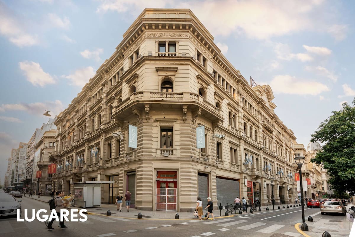 Diseñado para instalar la sucursal argentina de la tienda Au Bon Marché de Paris, se inspiró en las grandes galerías europeas como la Vittorio Emmanuele II de Milán.