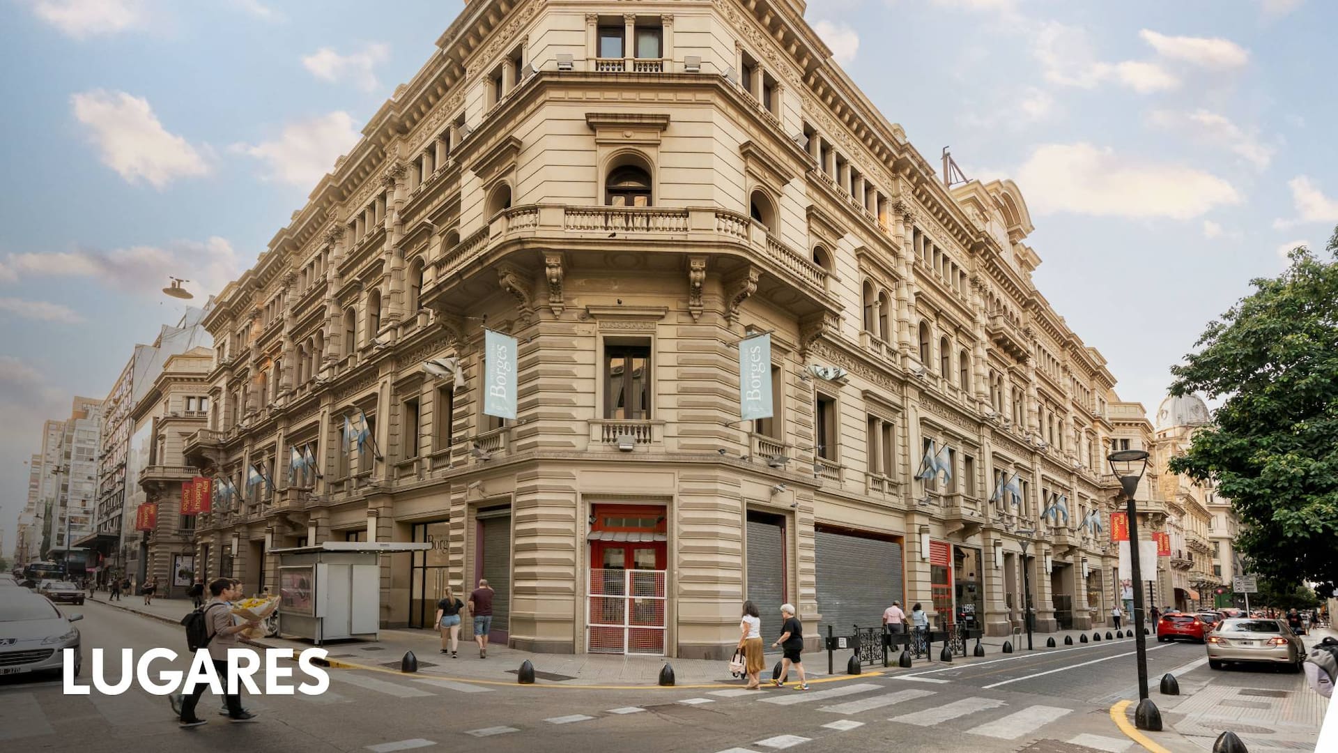Diseñado para instalar la sucursal argentina de la tienda Au Bon Marché de Paris, se inspiró en las grandes galerías europeas como la Vittorio Emmanuele II de Milán.