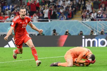 Gales llegó al empate sobre el final con un penal de Gareth Bale