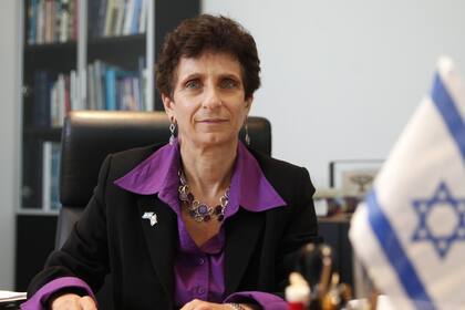 La embajadora israelí Galit Ronen