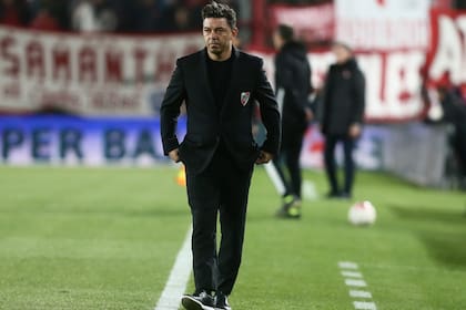 Gallardo fustigó la tarea del árbitro Germán Delfino