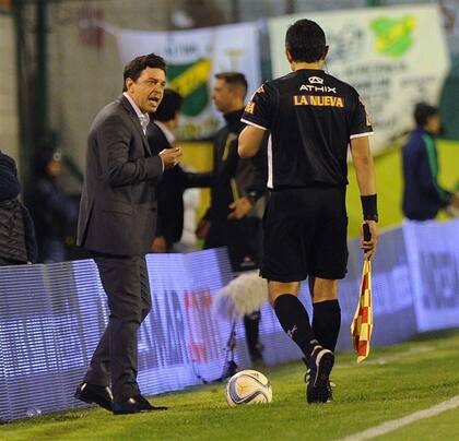 Gallardo perdió la calma; sus reacciones en la cancha lo retratan