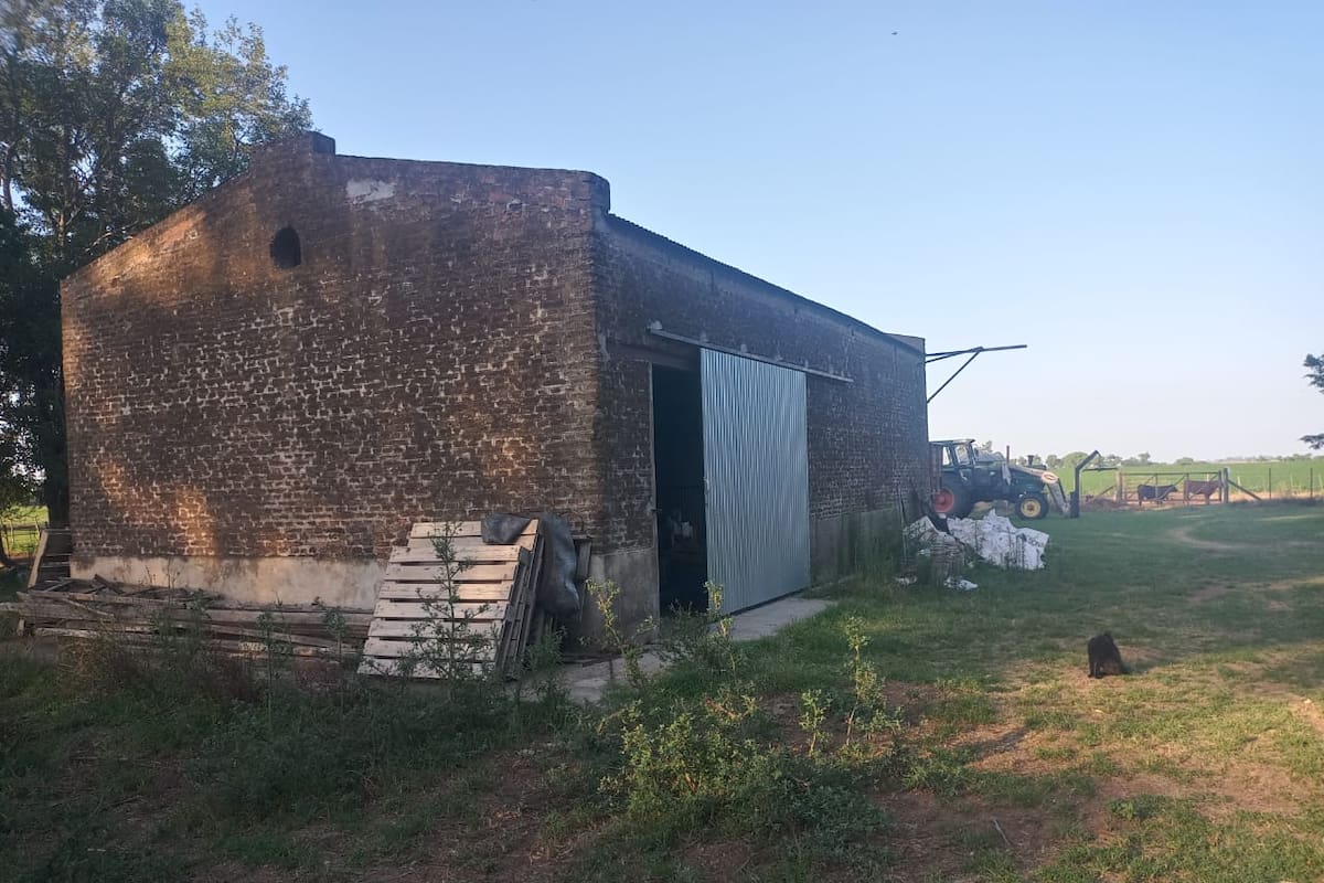 Galpón de donde le robaron al productor Elvio Guastelli la maquina para un molino ayer