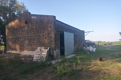 Galpón de donde le robaron al productor Elvio Guastelli la maquina para un molino ayer