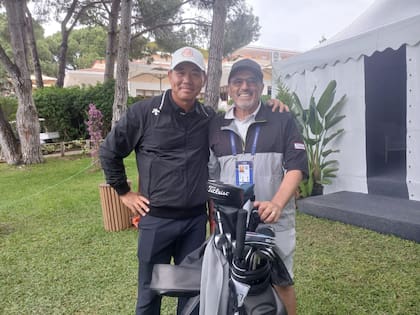 Gamarra con su actual jugador, el chino Ashun Wu