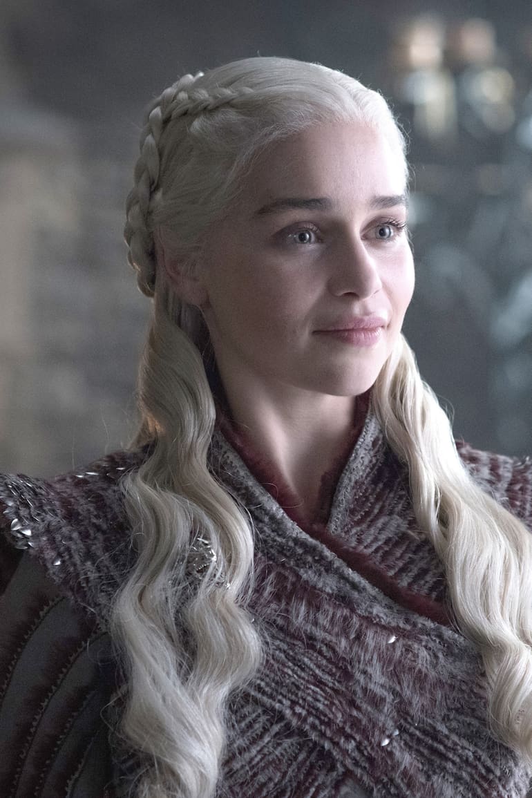 Como Daenerys Targaryen, en la octava temporada de la serie de HBO