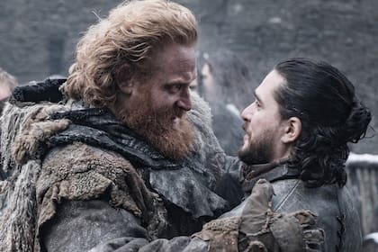 Tormund y Jon reunidos en Winterfell antes de la llegada del ejército de la noche