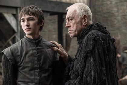 Como el Cuervo de Tres Ojos junto a Isaac Hampstead-Wright en Game of Thrones