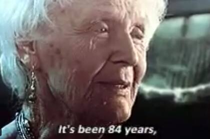 Ganó Leeds y las redes sociales del club hicieron una broma con el meme de Titanic.