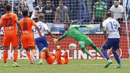 Garay quedó rendido tras recibir un pelotazo