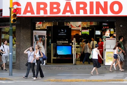 Garbarino está a la búsqueda de un socio que aporte fondos frescos y también negocia el cobro de una acreencia que tiene con el gobierno porteño