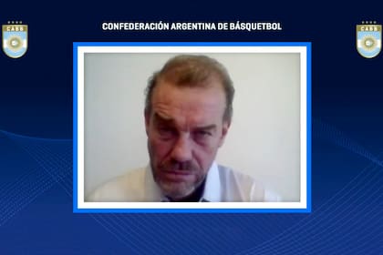García asumió y ofreció su primera conferencia de prensa, telemática.