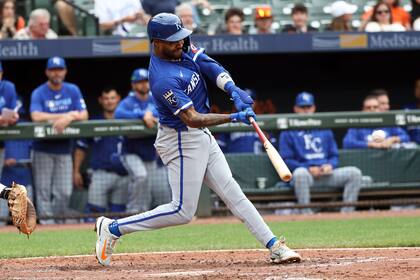 García conecta 2 jonrones y Reales terminan con un récord de 7 para vencer 11-6 a Orioles