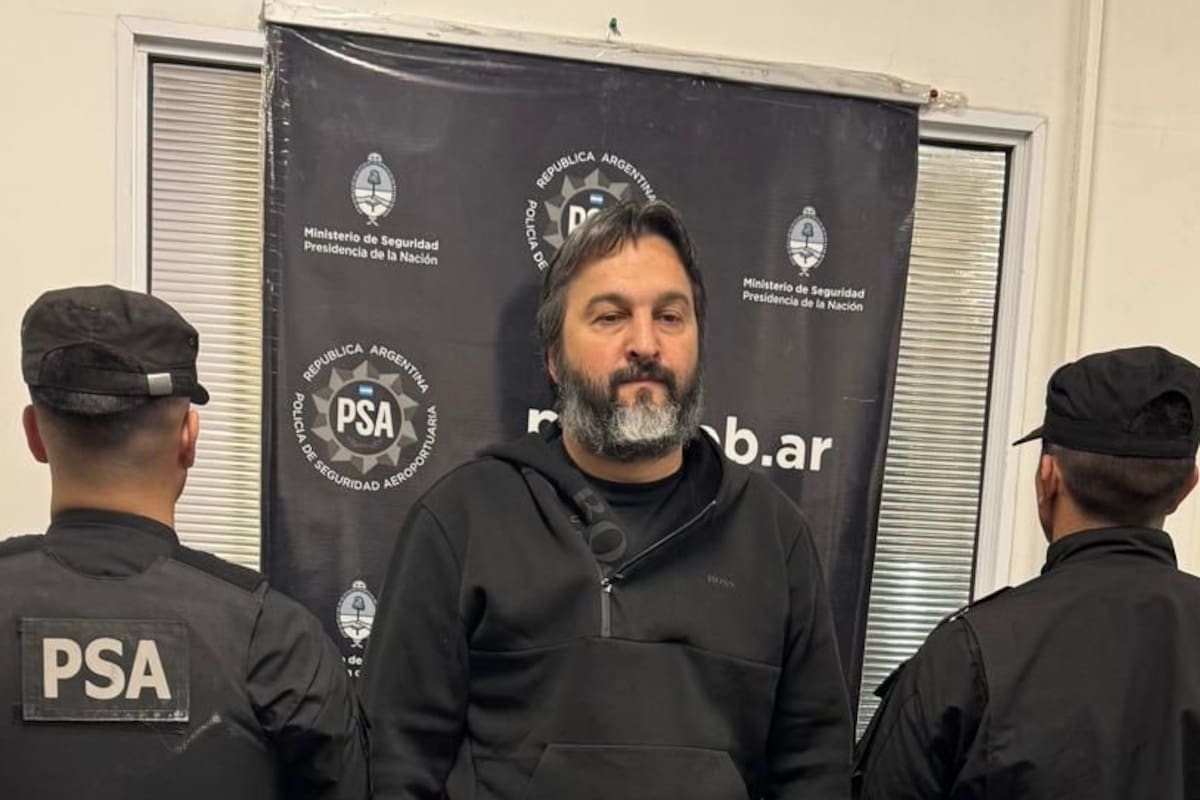 García Furfaro, tras ser detenido por la Policía de Seguridad Aeroportuaria