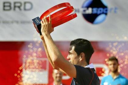 García López con su título