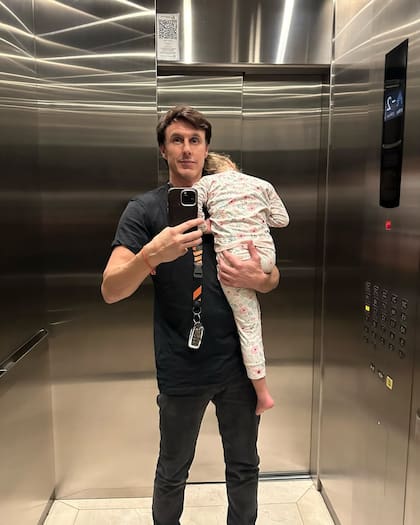 García Moritán comparte muchas fotos en redes sociales con su hija Anita, fruto de la relación con Pampita (Foto: Instagram @robergmoritan)