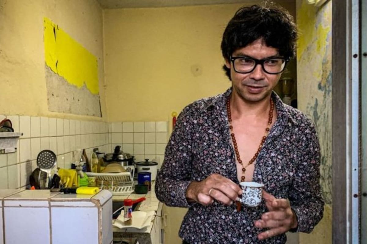 García, nacido en la provincia de Holguín en 1982, se graduó en el Instituto Superior de Arte de La Habana.