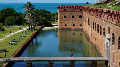 Garden Key es el hogar de Fort Jefferson, una estructura hexagonal con muros de 121 metros de largo