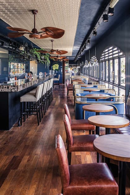 Garibaldi, un bar y restaurante ubicado sobre el río, en el Club Náutico Puerto Norte.