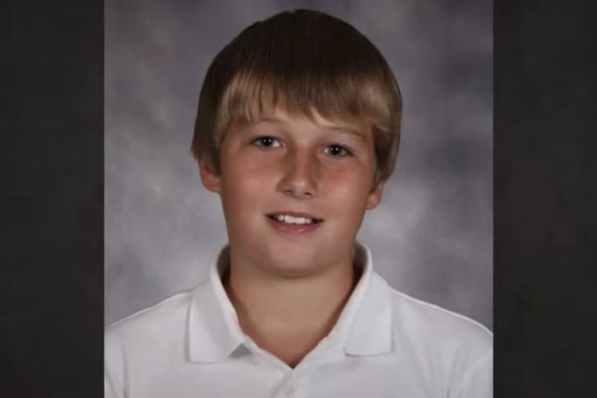Garrett tenía 12 años el 24 de octubre de 2011, cuando fue asesinado por estrangulamiento en el interior de su casa y su crimen nunca fue esclarecido