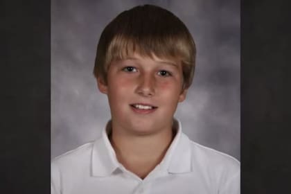 Garrett tenía 12 años el 24 de octubre de 2011, cuando fue asesinado por estrangulamiento en el interior de su casa y su crimen nunca fue esclarecido