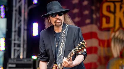 Gary Rossington, compositor, guitarrista rítmico y solista
