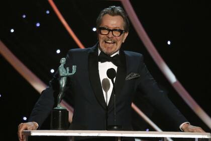 Gary Oldman, mejor actor por Las horas más oscuras