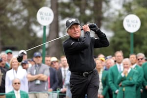 Gary Player es un canto a la vida: en la imagen, durante la salida honoraria del Masters de Augusta, como todos los años