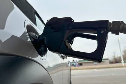 Gasolina en EEUU a su precio más bajo de este año