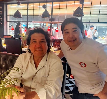 Gastón Acurio y Mitsuharu "Micha" Tsumura en Buenos Aires