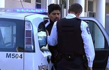 Gastón Aguirre, en un arresto posterior al intento de robo en La Boca