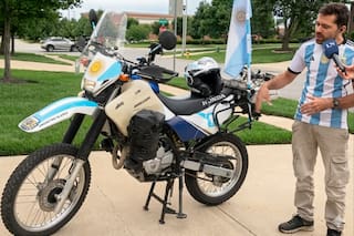 Es cordobés y viajó en moto hasta EE.UU. para ver a la selección: “No quería que se me pasara la vida”