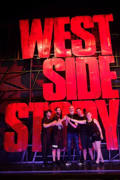 Gastón Briski en el montaje español de West Side Story