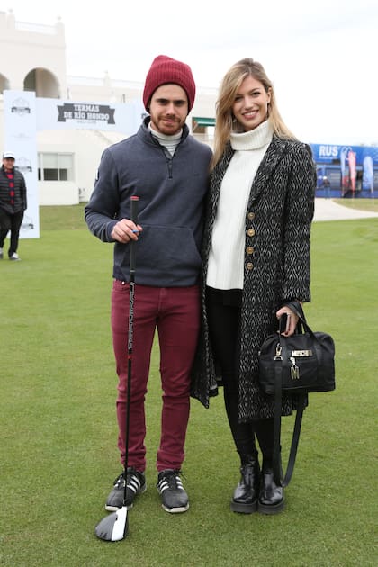 Gastón Sofriti y Stef Roitman en la inauguración de Termas de Río Hondo Golf Club