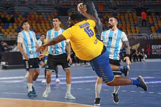 Gauthier Mvumbi, la estrella viral del handball que cautivó a Shaquille O’Neal