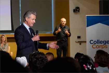 Gavin Newsom apoyó a la Proposición 42, una iniciativa electoral destinada a limitar la imposición de gravámenes estatales sobre activos financieros y bienes personales